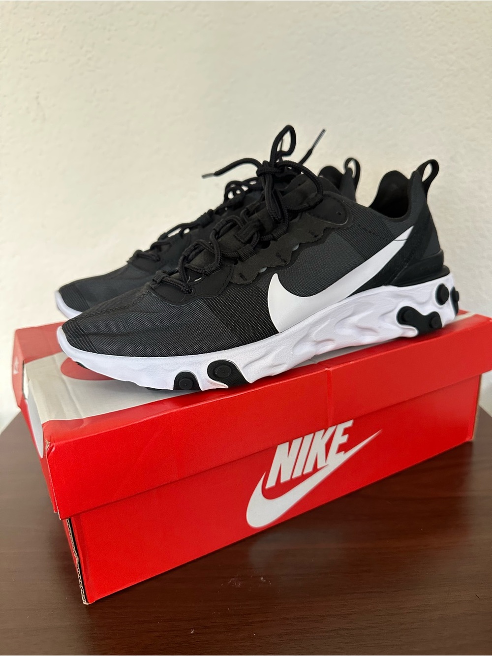 Nike React Element 55 Black White Sneakers Men 9.5 Women 11 BQ6166-003